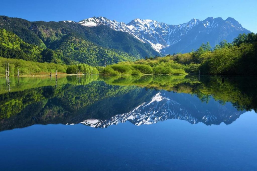 長野「上高地開山祭」北アルプスの絶景山岳リゾートに春の訪れ