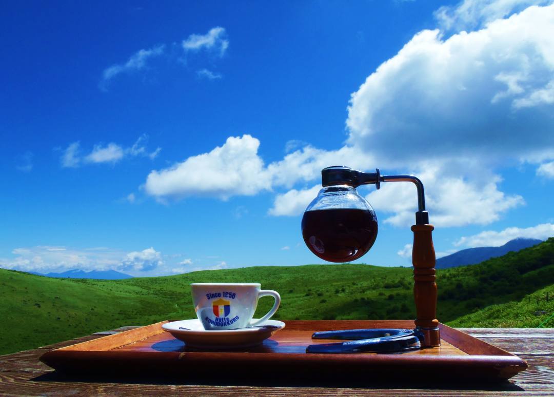 長野 カフェ ころぼっくるひゅって 霧ヶ峰の絶景テラスで朝食を 夏山リフトからの展望も楽しめる おんせんニュース