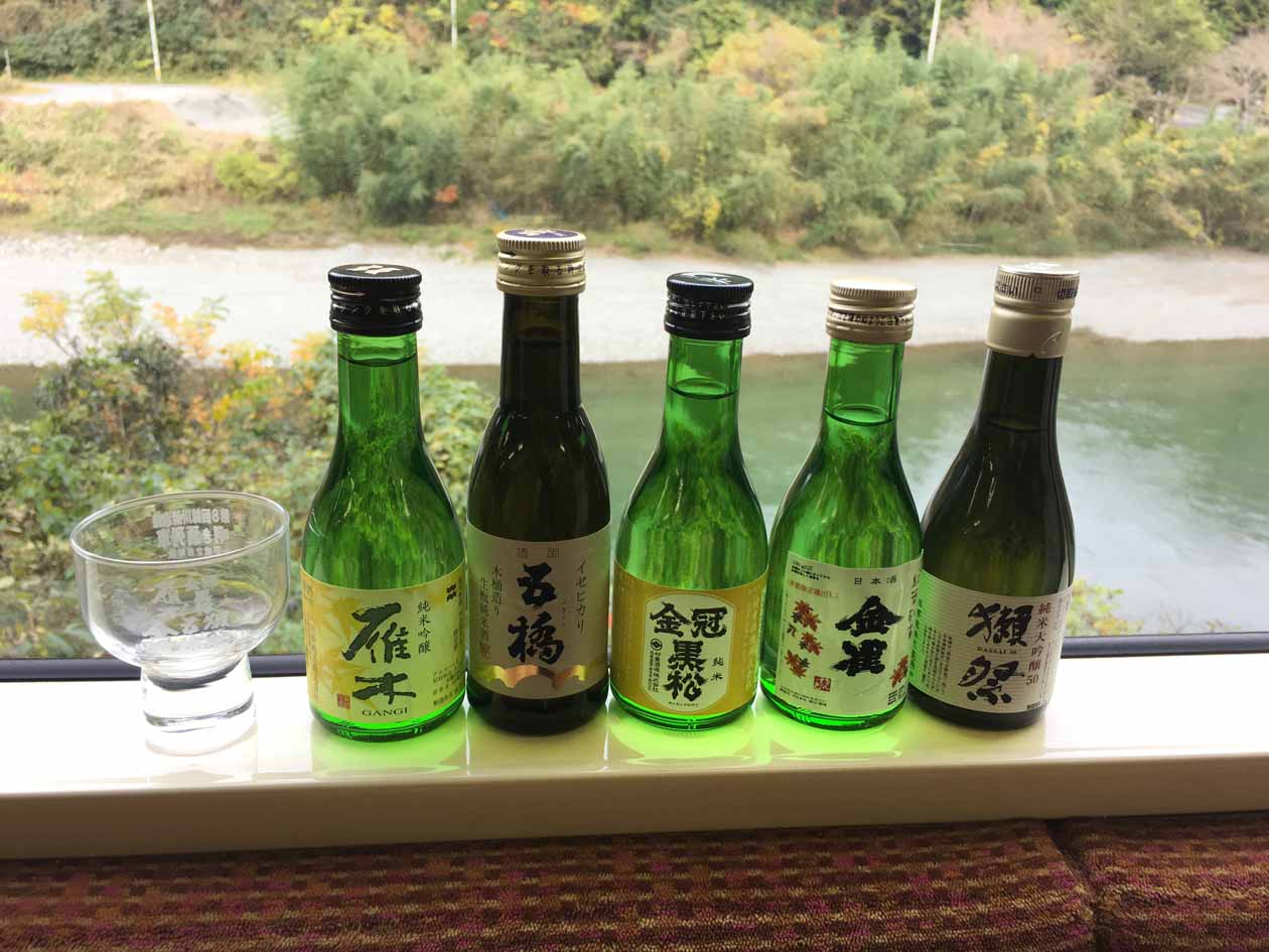 山口県岩国市 錦川清流線 利き酒列車