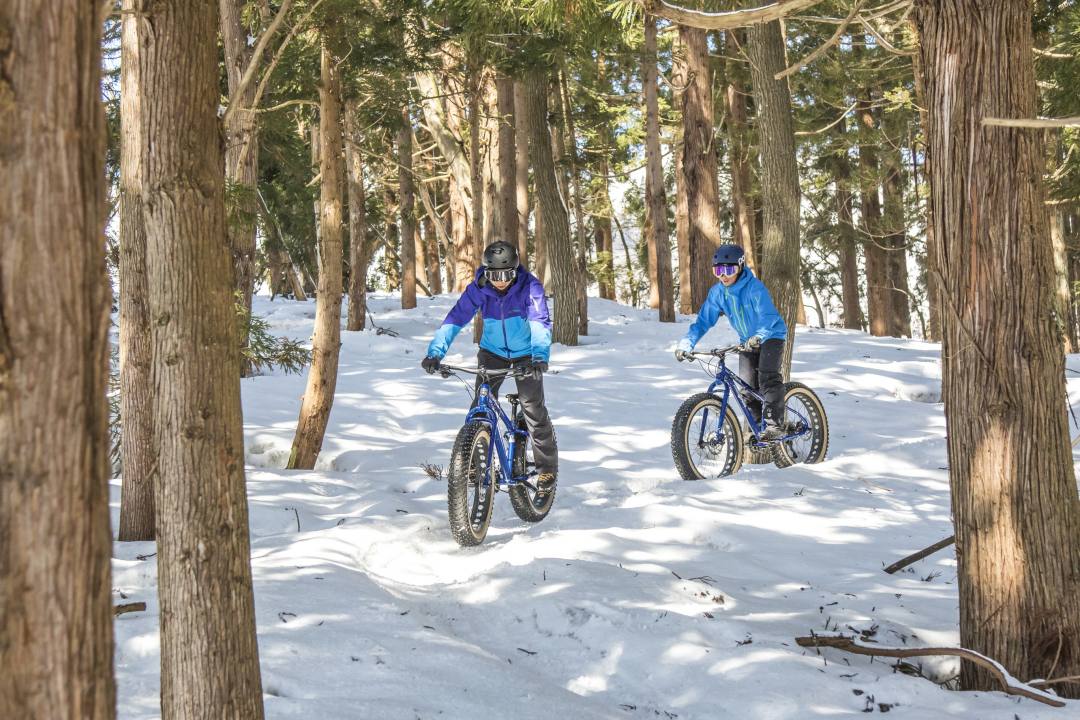 長野・戸狩温泉「雪ちゃりスノーパーク」自転車で雪上を走る！昼間もOK 